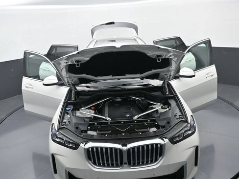 New 2026 BMW X5 xDrive40i w/ Premium Package AWD/4WD image 39