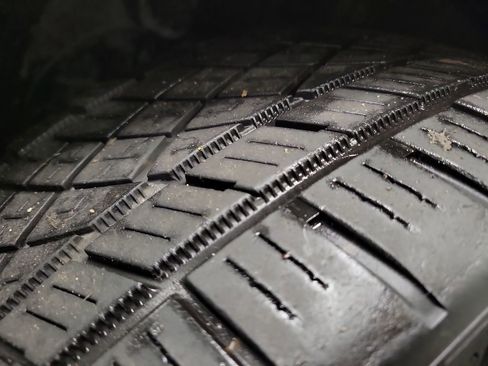 Used 2019 Acura RLX Sport Hybrid w/ Advance Pkg image 11