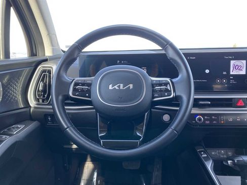 Used 2024 Kia Sorento S image 21