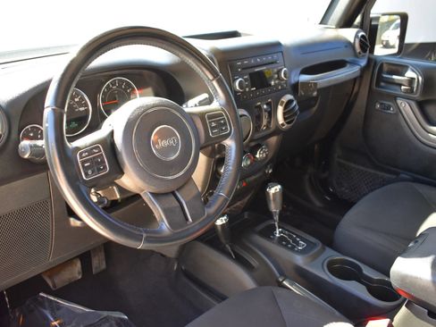 Used 2017 Jeep Wrangler Unlimited Sport w/ Quick Order Package 24S AWD/4WD image 11