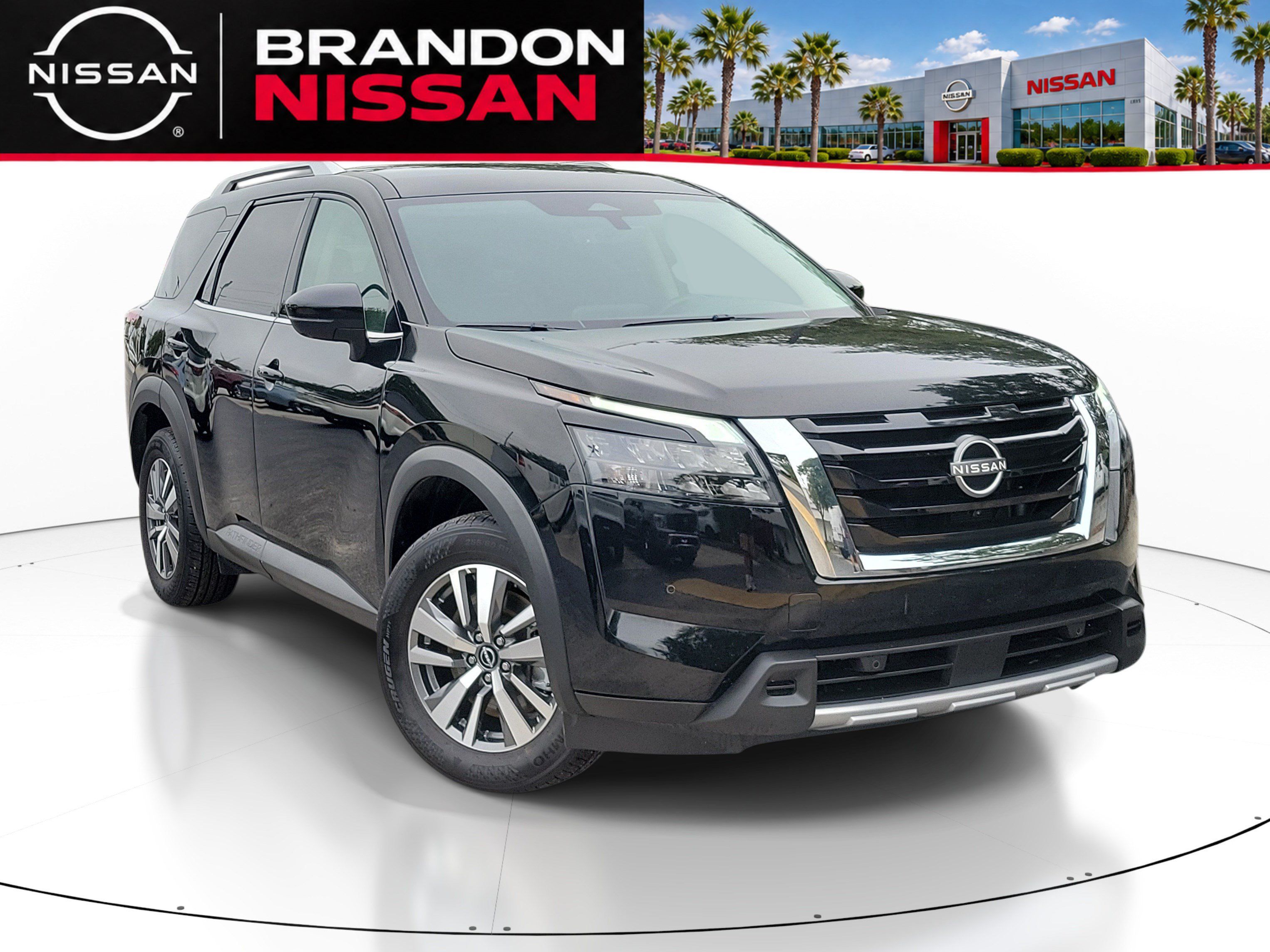 Certified 2025 Nissan Pathfinder SL FWD image 1