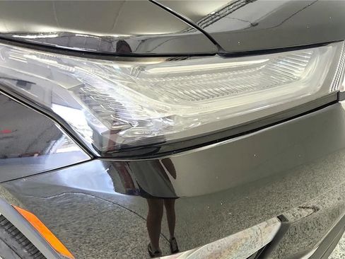 Used 2023 Chevrolet Traverse LT FWD image 14