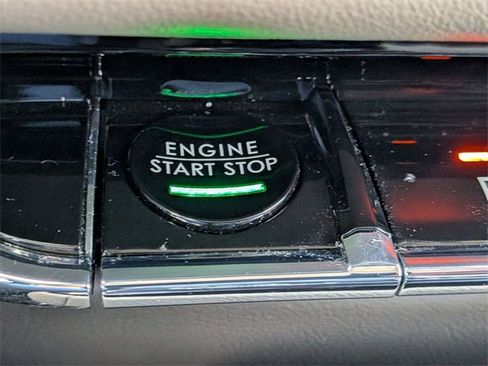 Certified 2023 Lincoln Nautilus Reserve image 21