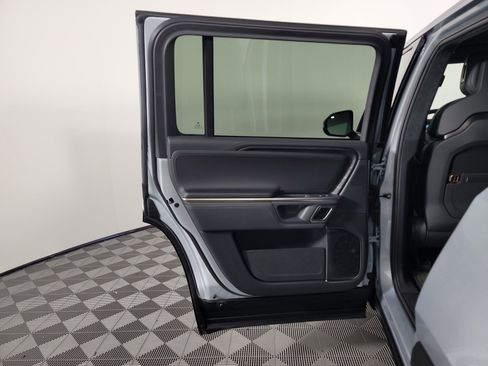 Used 2024 Rivian R1S Adventure AWD/4WD image 17
