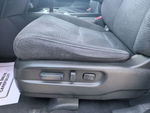 Used 2018 Honda Pilot EX image 9