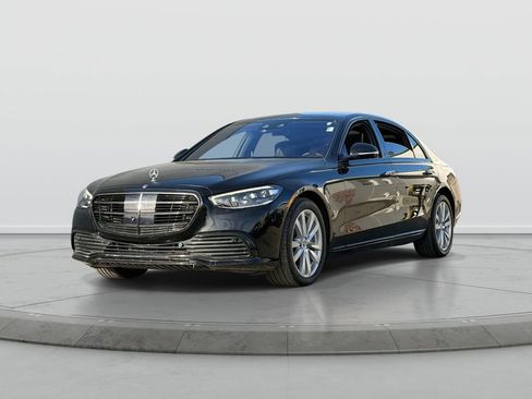 Used 2022 Mercedes-Benz S 500 4MATIC image 3