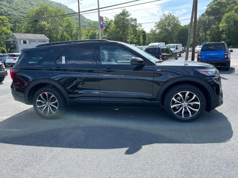 New 2027 Ford Explorer ST-Line AWD/4WD image 4