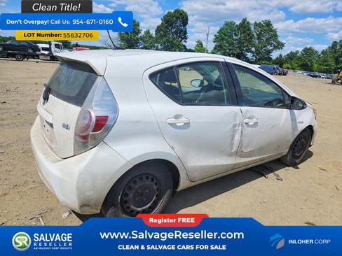 Used 2013 Toyota Prius C Three FWD image 4
