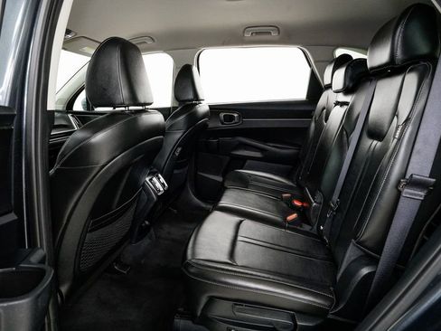Certified 2024 Kia Sorento S image 26