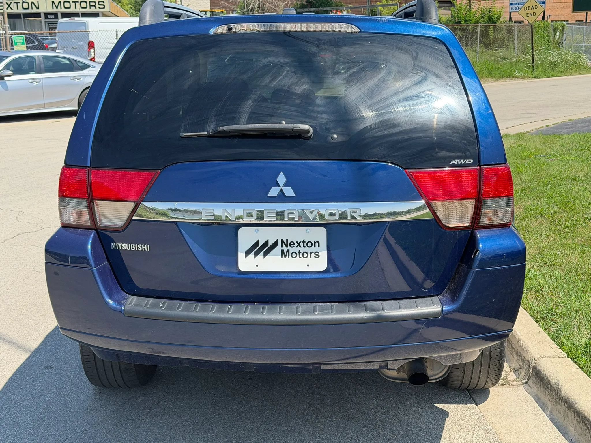Used 2010 Mitsubishi Endeavor SE AWD/4WD image 4