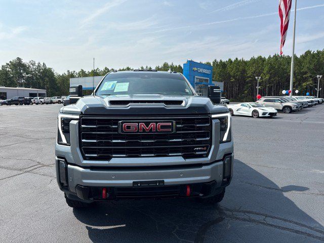 Used 2024 GMC Sierra 2500 AT4 w/ AT4 Preferred Package AWD/4WD image 10