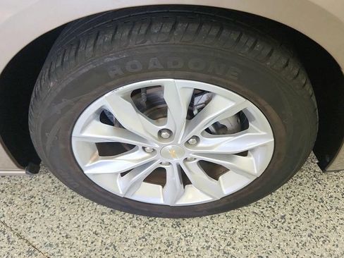 Used 2024 Chevrolet Malibu LT FWD image 31