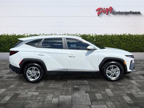 Used 2026 Hyundai Tucson SE FWD image 7