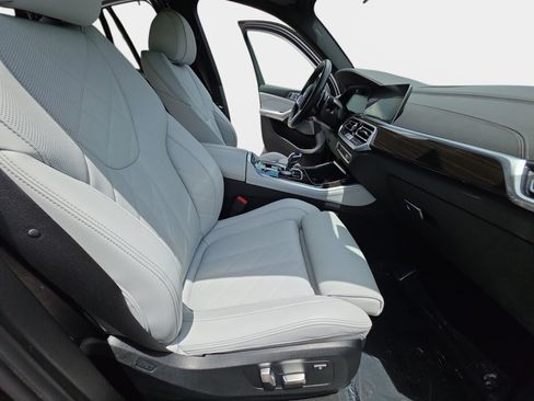 Used 2023 BMW X5 xDrive45e w/ Executive Package AWD/4WD image 10