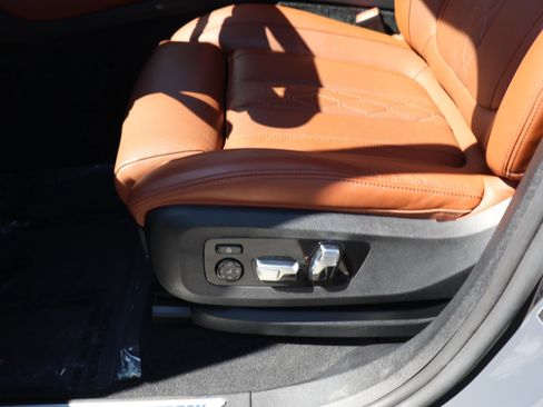 Used 2025 BMW X6 M60i image 18