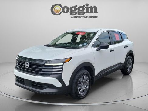 Certified 2025 Nissan Kicks S AWD/4WD image 1