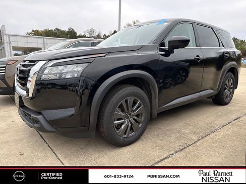 Certified 2023 Nissan Pathfinder S image 5