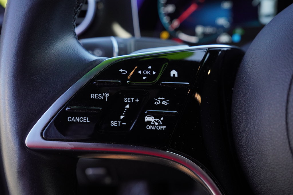 Used 2022 Mercedes-Benz E 350 Sedan image 19