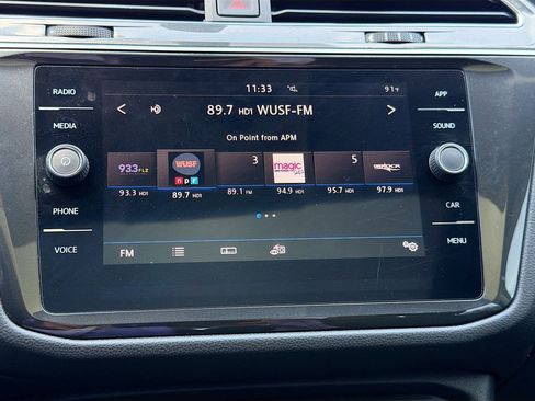 Used 2019 Volkswagen Tiguan SE w/ Panoramic Sunroof Package FWD image 30