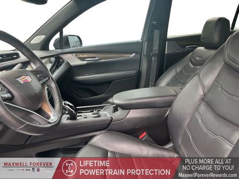 Used 2022 Cadillac XT6 Premium Luxury w/ Platinum Package image 19