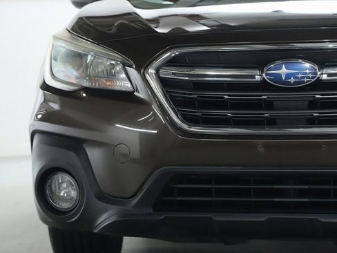 Used 2019 Subaru Outback 2.5i Premium image 6