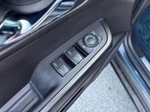 Used 2019 GMC Acadia SLT FWD image 11