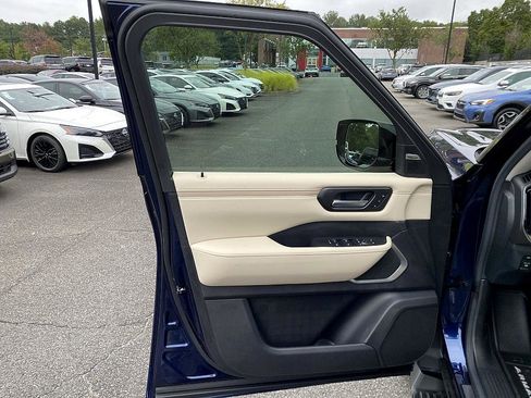 New 2026 Nissan Armada Platinum w/ Convenience Package image 7