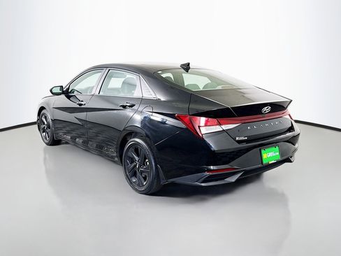 Used 2023 Hyundai Elantra SEL image 7