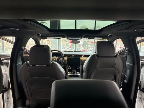 Used 2025 Jaguar F-PACE R-Dynamic S image 29