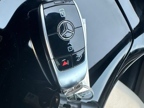 Certified 2021 Mercedes-Benz E 350 4MATIC Sedan image 18