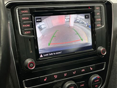 Used 2018 Volkswagen Passat 2.0T R-Line w/ R-Line Lighting Package FWD image 23