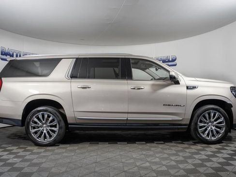 Used 2021 GMC Yukon XL Denali w/ Denali Premium Package image 13