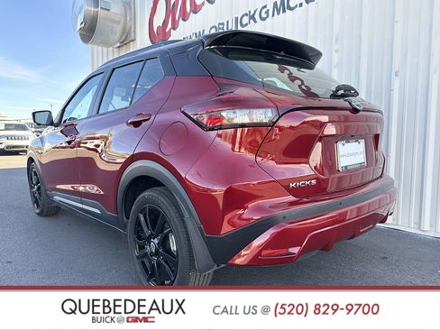 Used 2023 Nissan Kicks SR w/ SR Premium Package image 10