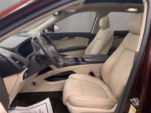 Used 2016 Lincoln MKX Reserve w/ Equipment Group 102A AWD/4WD image 8