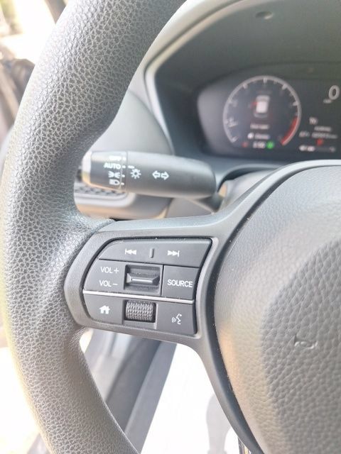 Used 2023 Honda HR-V LX image 12