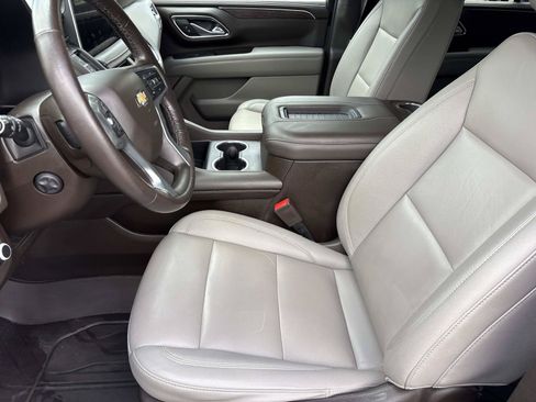 Used 2022 Chevrolet Tahoe LT w/ Luxury Package AWD/4WD image 14