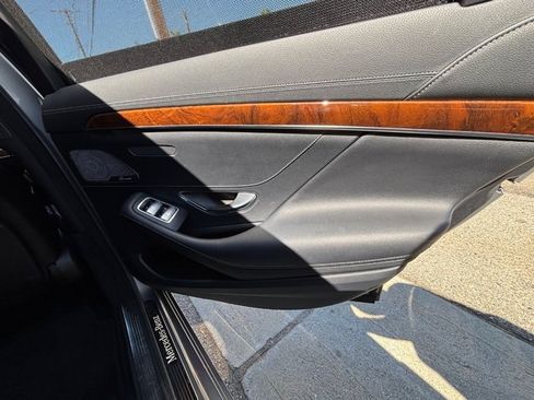 Used 2014 Mercedes-Benz S 550 Sedan image 39