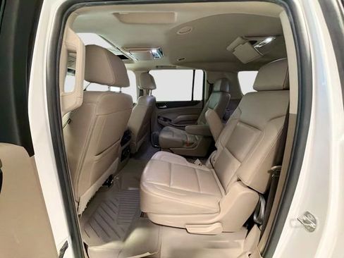 Used 2020 GMC Yukon XL SLT w/ Premium Edition image 22