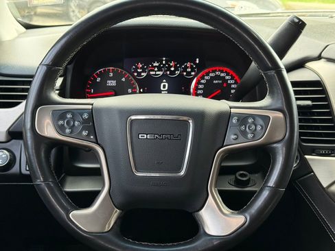 Used 2016 GMC Yukon XL Denali w/ Open Road Package AWD/4WD image 22