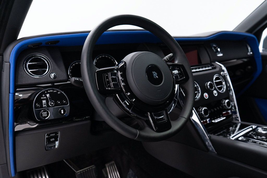 Certified 2022 Rolls-Royce Cullinan w/ Technology Package AWD/4WD image 14