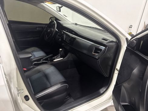Used 2015 Toyota Corolla S image 22