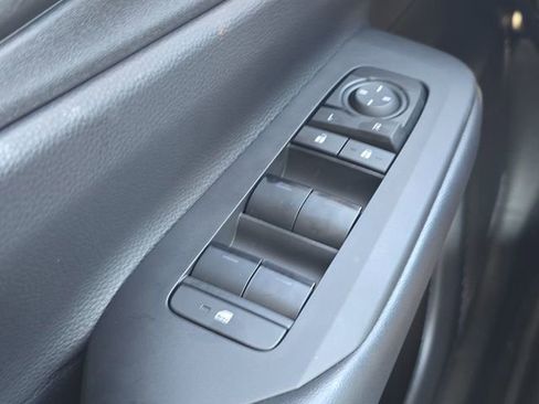 New 2026 Toyota Prius Plug-In Hybrid FWD image 21