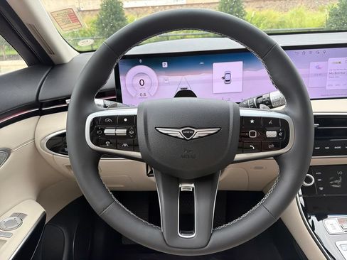 New 2026 Genesis GV70 2.5T AWD/4WD image 13