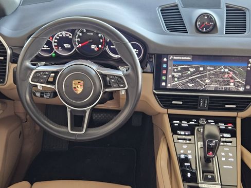 Certified 2023 Porsche Cayenne image 25