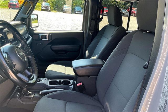 Used 2021 Jeep Gladiator Sport AWD/4WD image 23