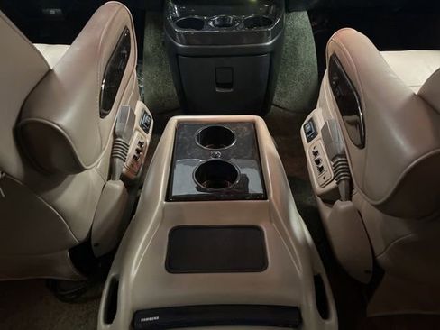 Used 2019 Chevrolet Express 2500 w/ Enhanced Convenience Package image 26