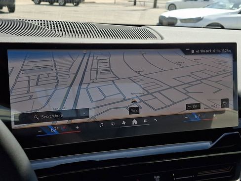 New 2026 BMW 530i xDrive w/ Premium Package image 3