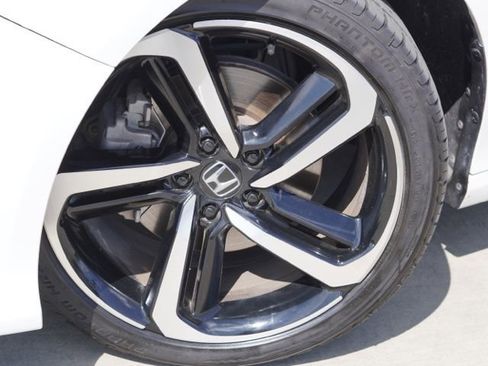 Used 2020 Honda Accord Sport image 11