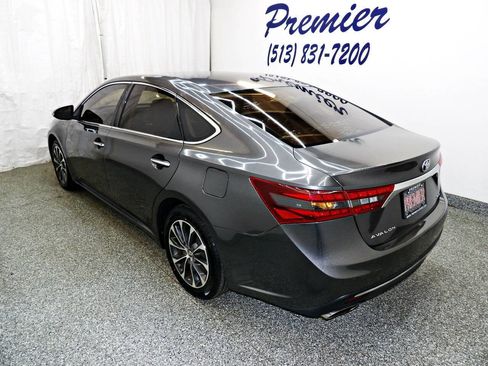 Used 2016 Toyota Avalon XLE image 4