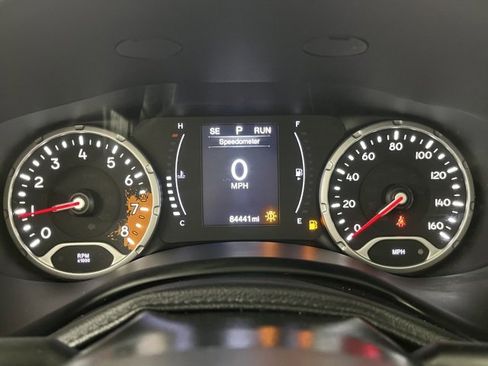 Used 2018 Jeep Renegade Latitude w/ Safety & Security Group image 26